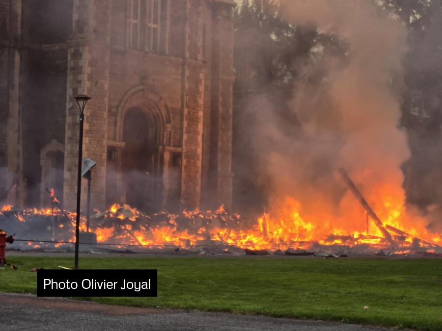 Messenger creation C9766089 E0E4 4885 8EA7 7981DB9C2FC11W