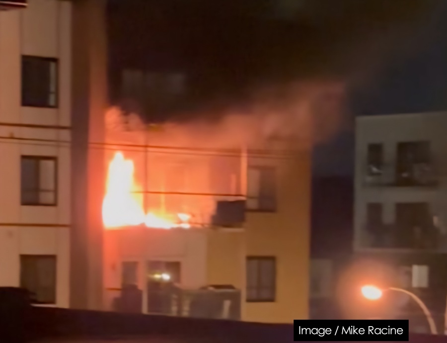 Incendie sur un balcon d’un immeuble à logements à Val-Bélair   