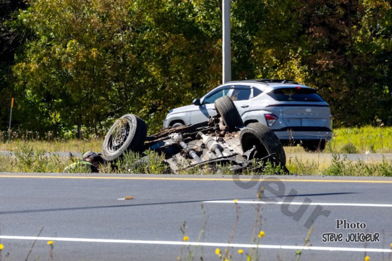 Accident autoroute 20 à Lévis capotage un décès trois blessés 