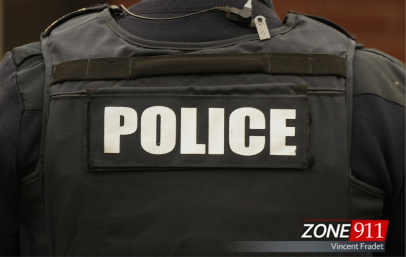 Frappe policière à Québec deux arrestations et saisis de drogues